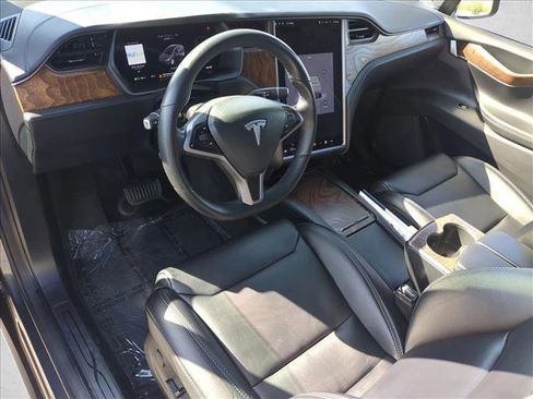Used 2019 Tesla Model X 100D image 10