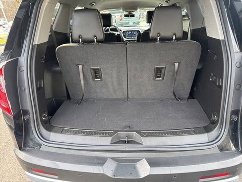 Used 2023 GMC Acadia SLT image 27