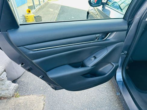 Used 2019 Honda Accord LX image 17