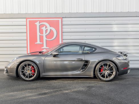Used 2018 Porsche 718 Cayman GTS image 34