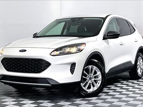 Used 2022 Ford Escape SE w/ Cold Weather Package AWD/4WD image 2
