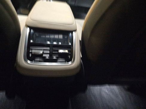 Certified 2026 Volvo XC90 B6 Plus w/ Protection Package Premier AWD/4WD image 15