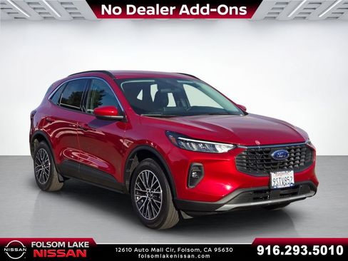 Used 2024 Ford Escape SE FWD image 1