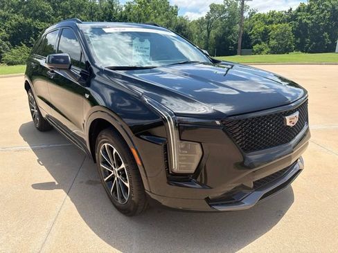 Certified 2025 Cadillac XT4 Sport FWD image 6