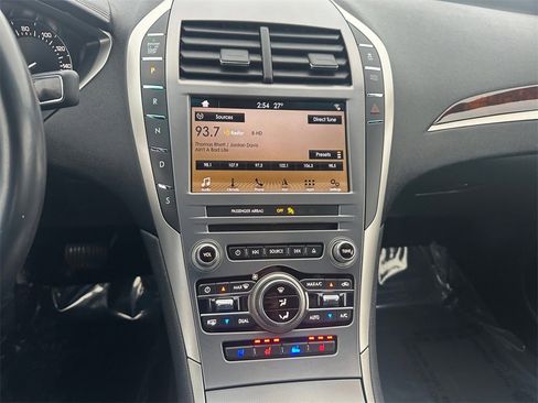 Used 2018 Lincoln MKZ Reserve image 13