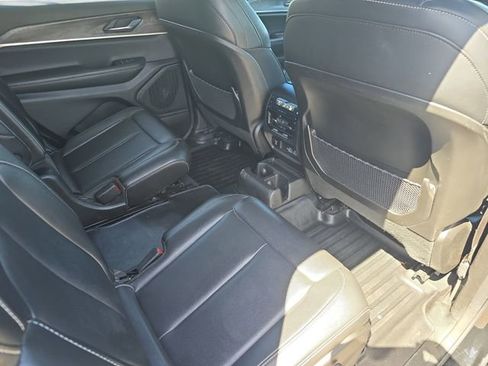 Used 2024 Jeep Grand Cherokee L Limited w/ Black Appearance Package image 13