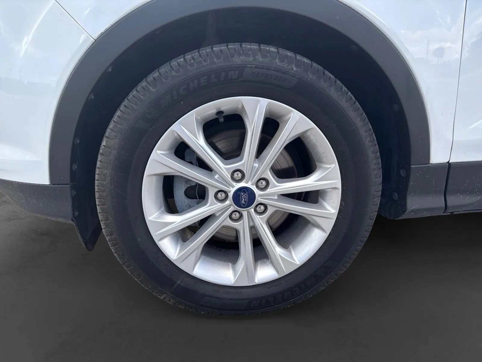 Used 2017 Ford Escape SE FWD image 9