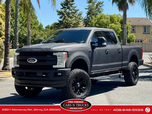 Used 2017 Ford F250 Lariat w/ Lariat Ultimate Package image 28