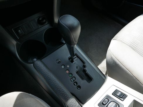 Used 2011 Toyota RAV4 2WD w/ Base L4 Extra Value Pkg image 24