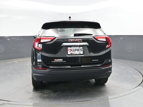 Used 2024 GMC Terrain SLE AWD/4WD image 8