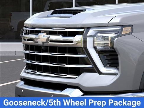 New 2026 Chevrolet Silverado 2500 LTZ w/ LTZ Premium Package AWD/4WD image 16