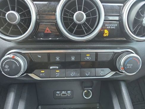 Used 2022 Nissan Sentra SV image 4