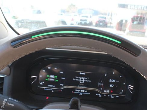 Used 2024 GMC Yukon XL Denali w/ Denali Reserve Package image 4