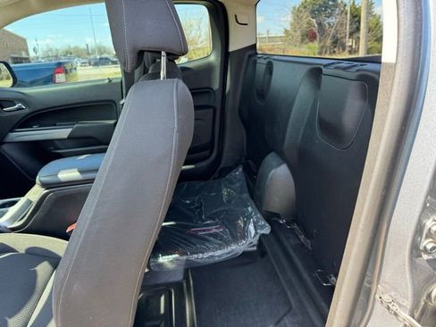 Used 2022 Chevrolet Colorado LT w/ Fleet Safety Package image 11