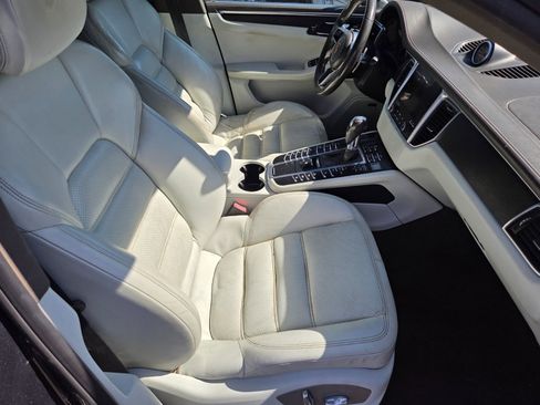 Used 2018 Porsche Macan GTS image 16