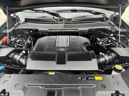 Certified 2025 Land Rover Defender 110 X-Dynamic SE image 23