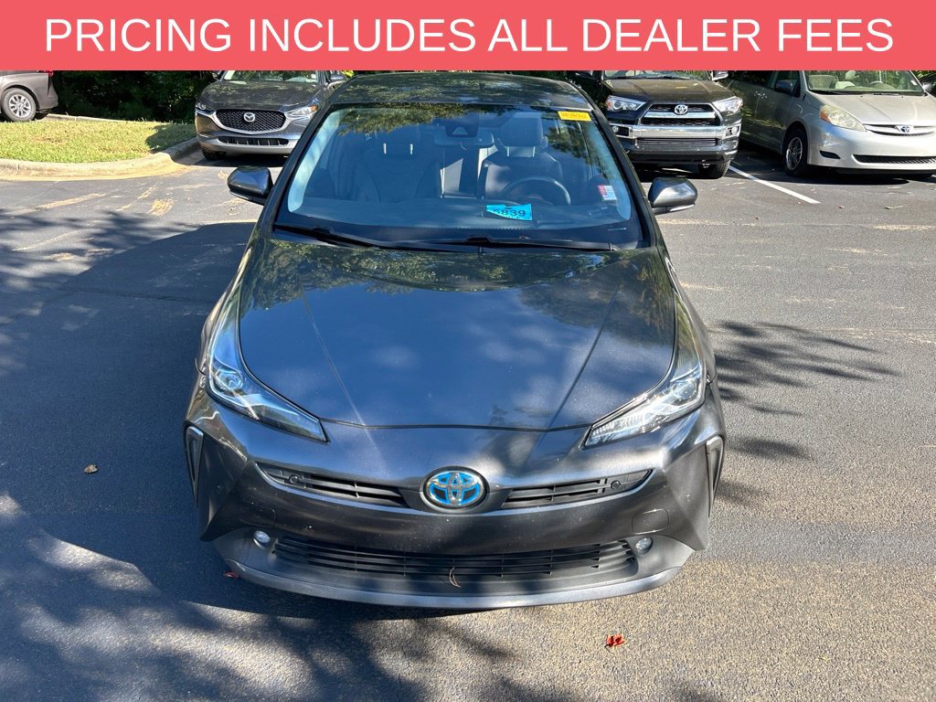 Used 2022 Toyota Prius Limited FWD image 2