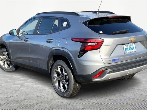 New 2026 Chevrolet Trax LT w/ Driver Confidence Package image 3