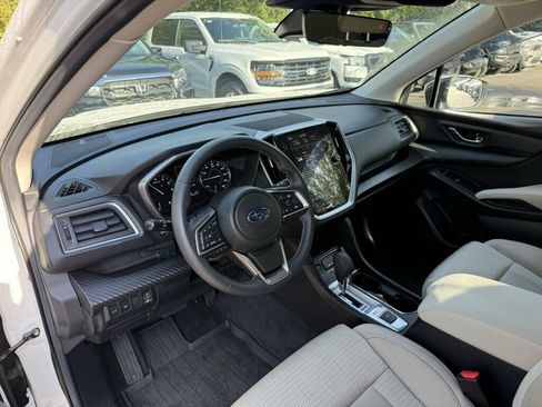 Used 2025 Subaru Ascent Premium AWD/4WD image 3