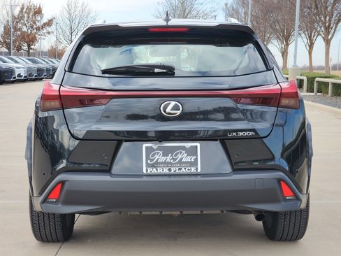 Certified 2025 Lexus UX 300h FWD w/ Accessory Package (Z1) image 12