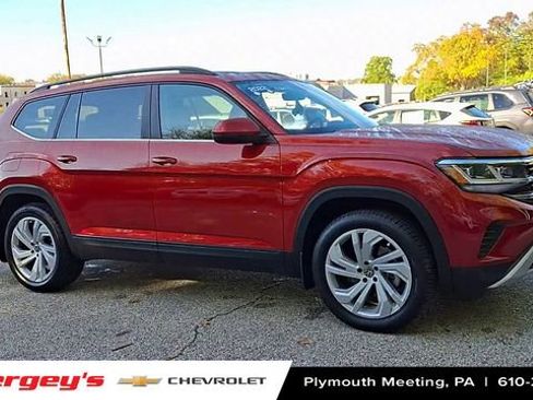Used 2022 Volkswagen Atlas SE image 2
