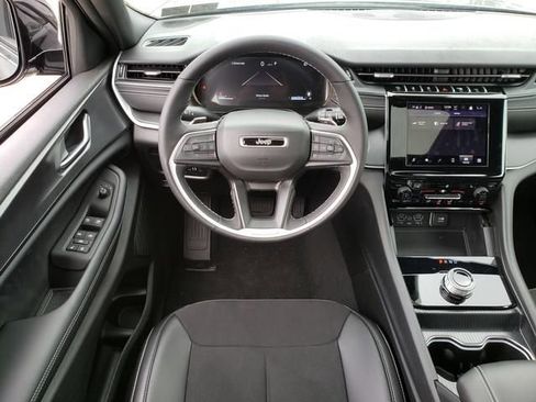 New 2025 Jeep Grand Cherokee L Altitude AWD/4WD image 17