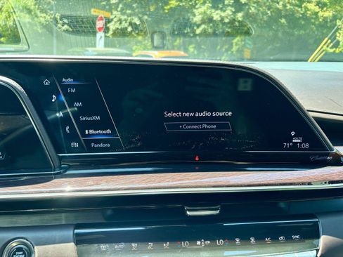 Used 2021 Cadillac Escalade ESV Premium Luxury Platinum AWD/4WD image 42
