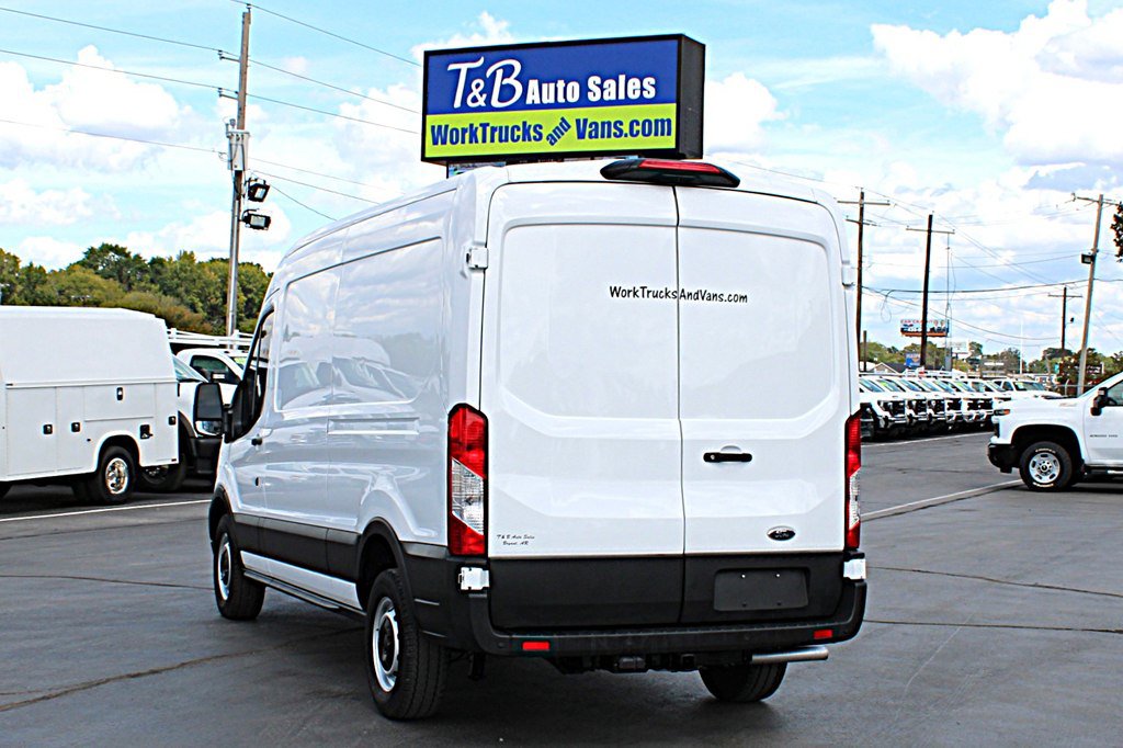 Used 2025 Ford Transit 250 148 Medium Roof RWD image 4