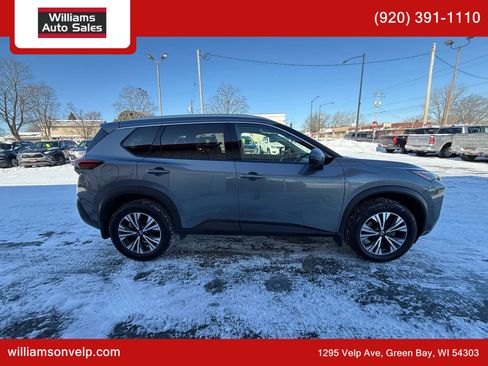 Used 2021 Nissan Rogue SV w/ Premium Package image 3