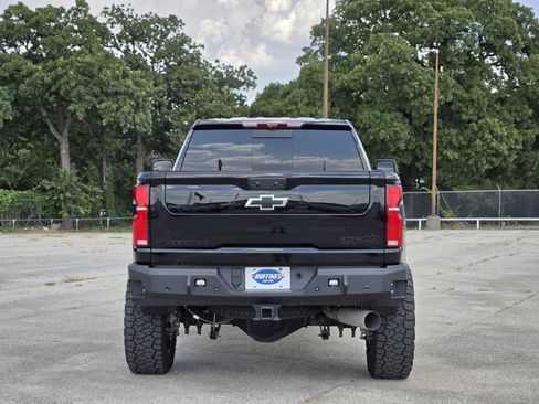 Used 2025 Chevrolet Silverado 3500 High Country w/ High Country Premium Package AWD/4WD image 6