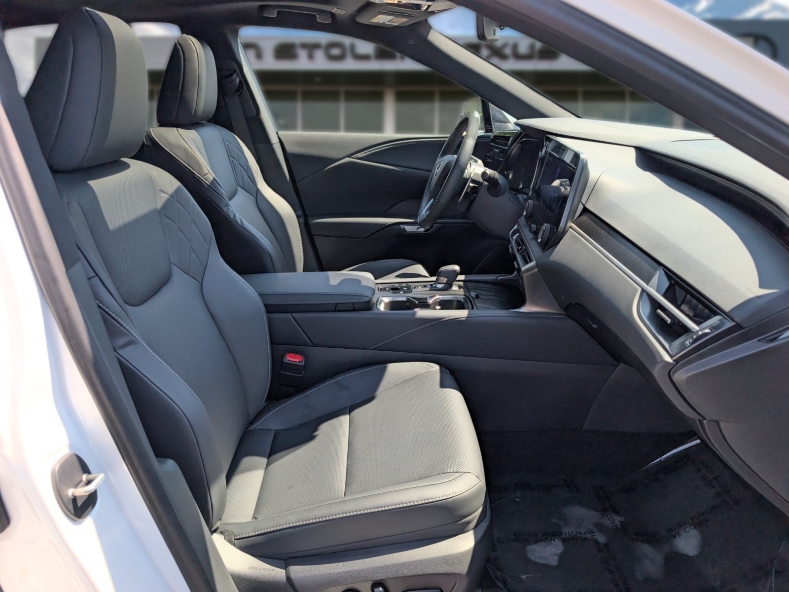 Used 2025 Lexus RX 350h AWD/4WD image 11