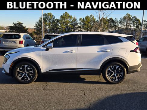 Certified 2023 Kia Sportage EX image 4