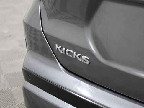 Used 2021 Nissan Kicks SV FWD image 24