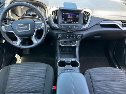 Used 2024 GMC Terrain SLE AWD/4WD image 17
