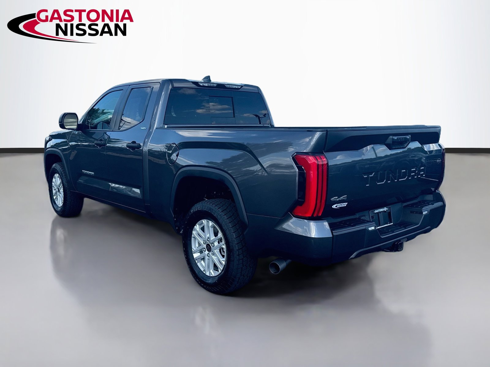 Used 2024 Toyota Tundra SR5 AWD/4WD image 6