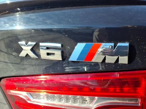 Used 2019 BMW X6 M image 40
