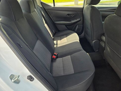 Used 2024 Nissan Sentra SV FWD image 11