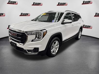 Used 2024 GMC Terrain SLE w/ Driver Convenience Package