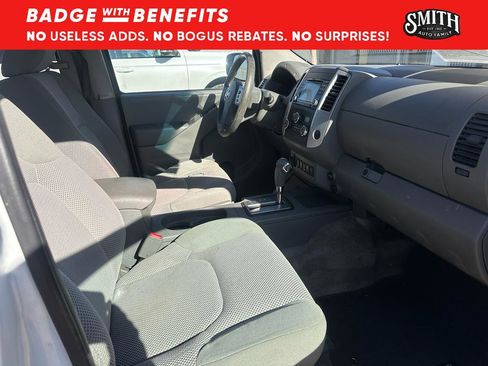 Used 2017 Nissan Frontier SV w/ SV Value Truck Package image 12