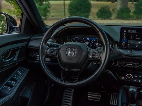 Used 2023 Honda Accord Sport image 22