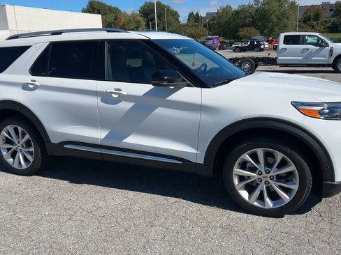 Used 2022 Ford Explorer Platinum w/ Equipment Group 601A image 14