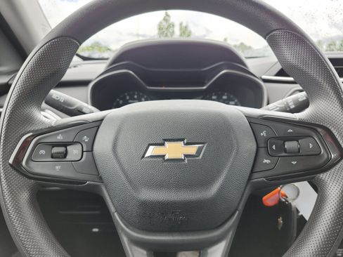 Used 2023 Chevrolet TrailBlazer LS FWD image 24
