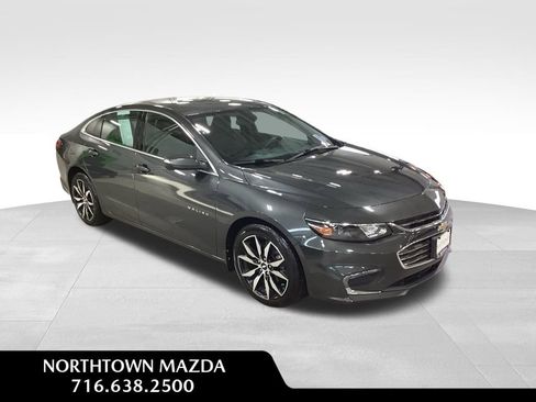 Used 2017 Chevrolet Malibu LT image 1
