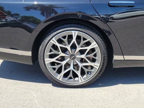 Used 2025 Genesis G90 3.5T AWD/4WD image 5