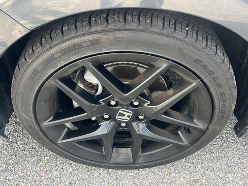 Used 2025 Honda Civic Sport image 8