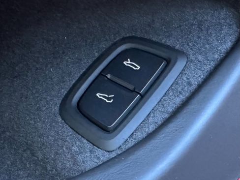 Used 2023 Chevrolet Corvette Stingray Premium Cpe w/ Z51 Performance Package image 77