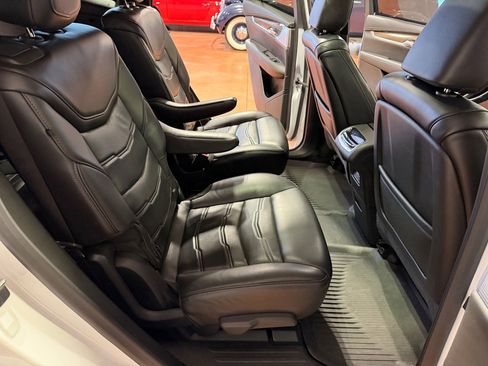 Used 2022 Cadillac XT6 Premium Luxury w/ Platinum Package image 27