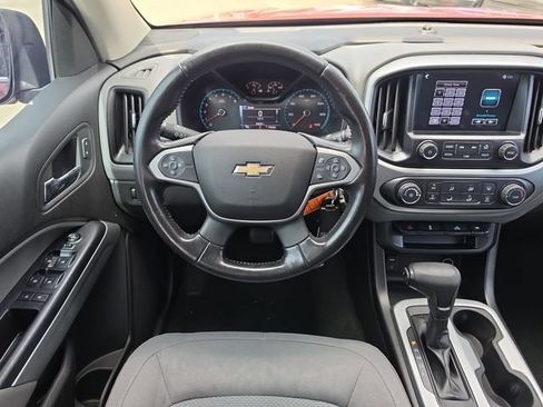 Used 2017 Chevrolet Colorado LT w/ LT Convenience Package RWD image 9