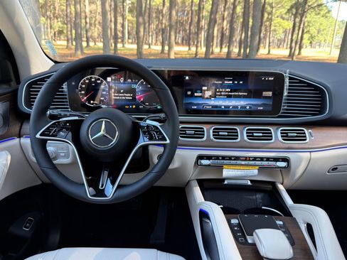 New 2026 Mercedes-Benz GLE 350 4MATIC image 3