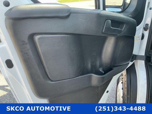 Used 2025 RAM ProMaster 2500 w/ Convenience Group FWD image 12